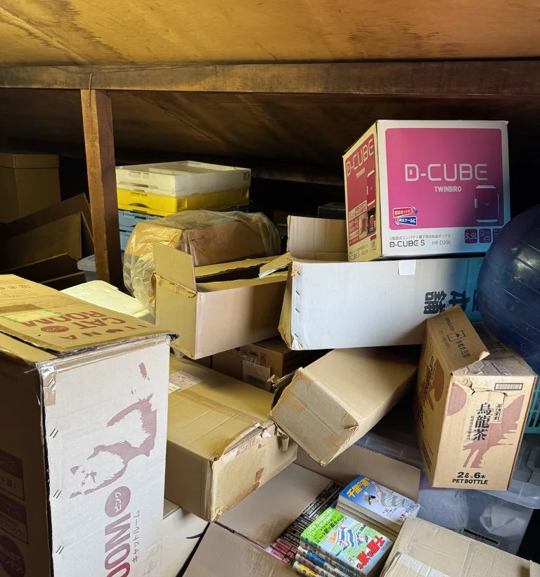 実家に残された荷物・段ボール